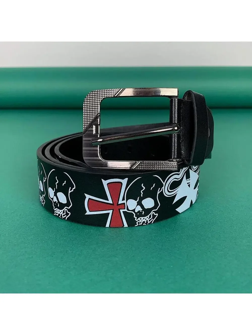 Cyber Vintage Y2k 2000s style skull grunge emo black and silver belt. Fits a 33